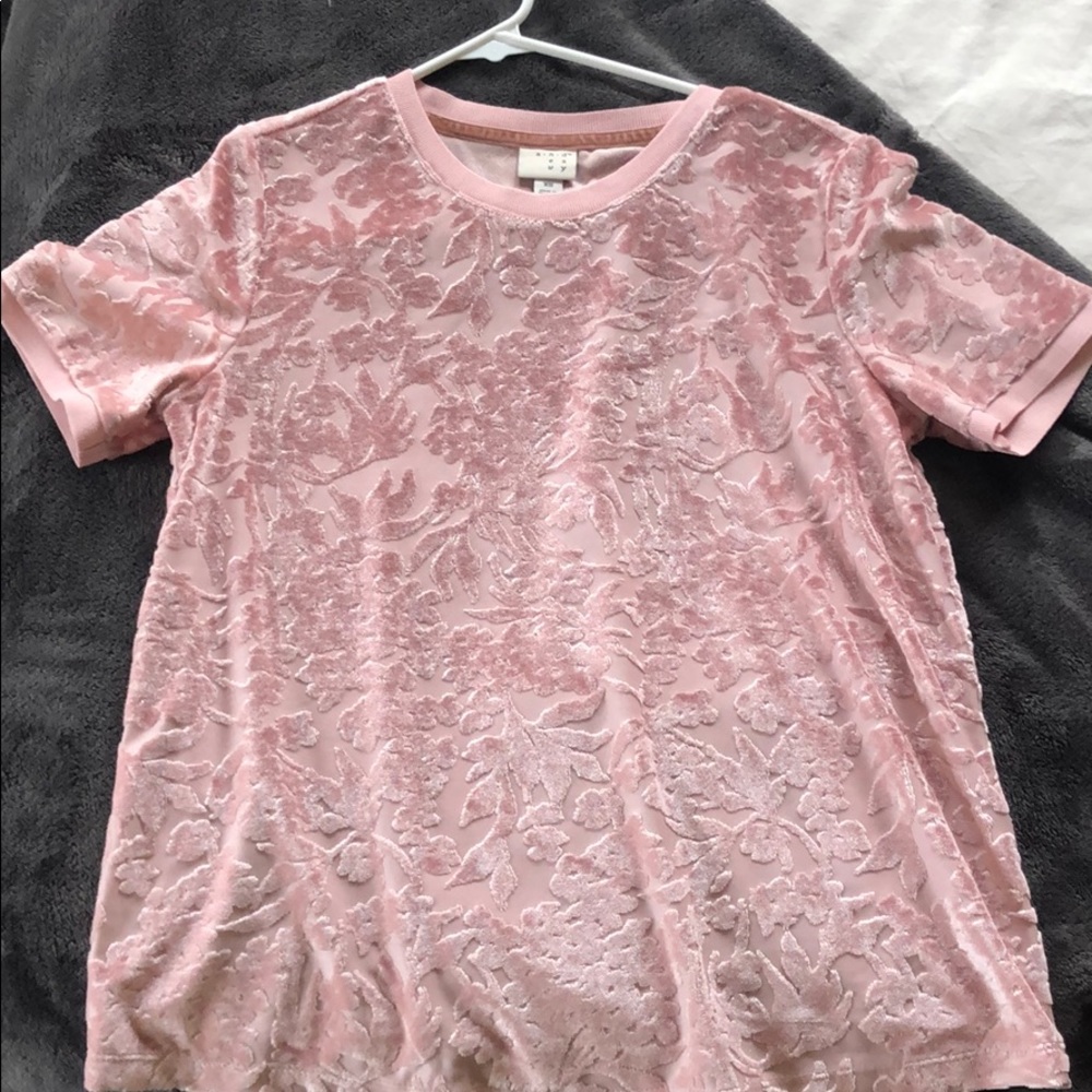 Velvet patterned top